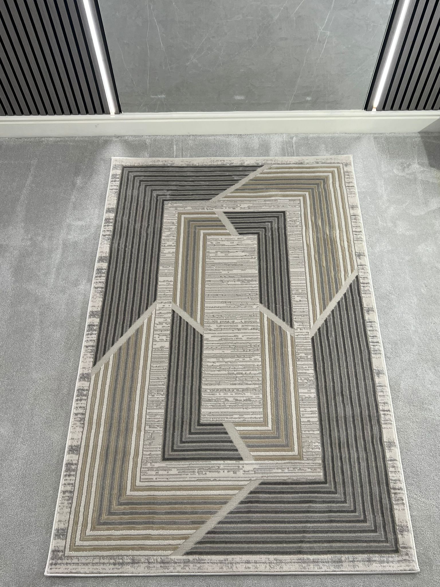 TROYA MODERN GEOMETRIC AREA RUG - LIGHT GREY