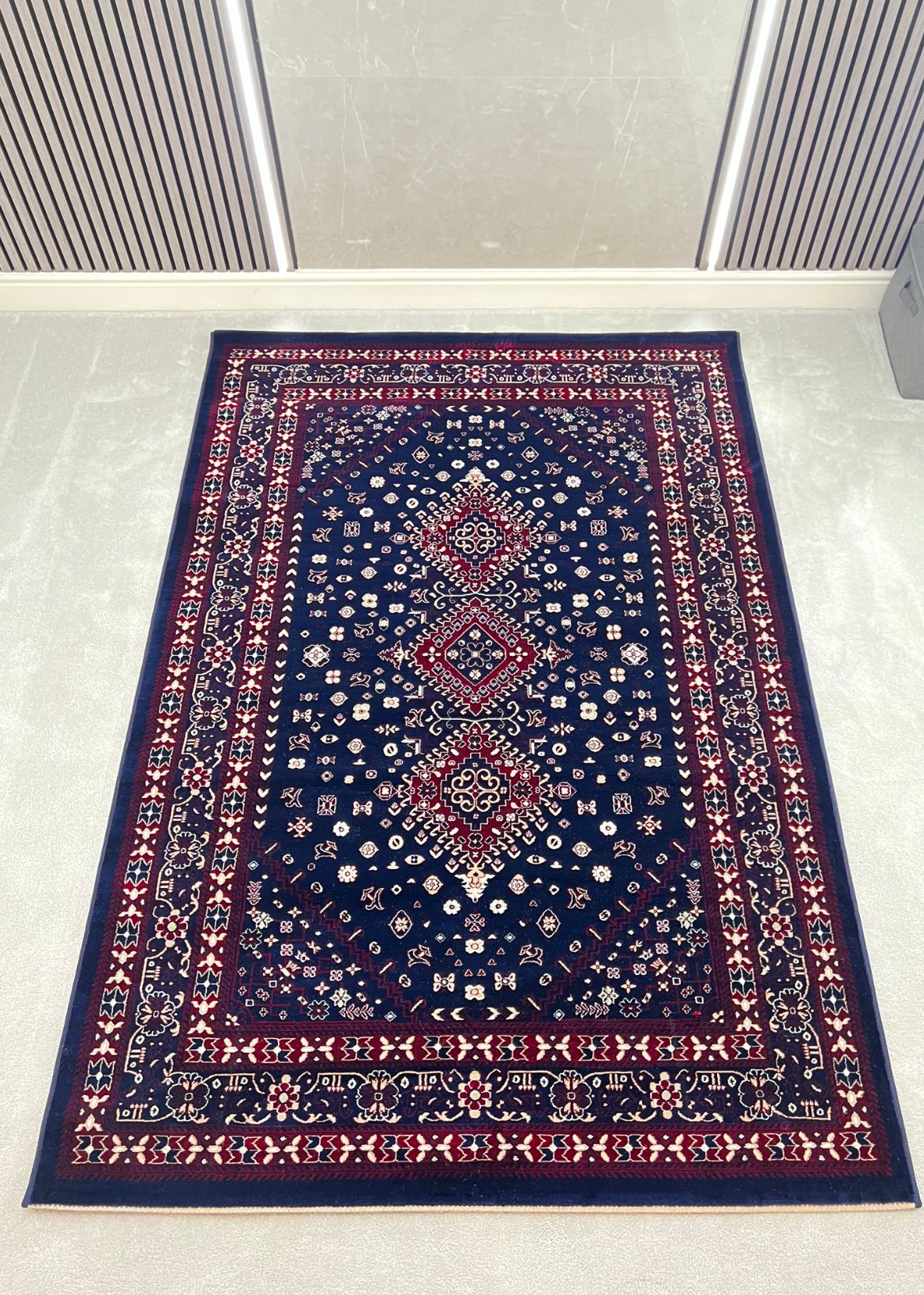 VERA TRADITIONAL PERSIAN-STYLE AREA RUG - NAVY-1255