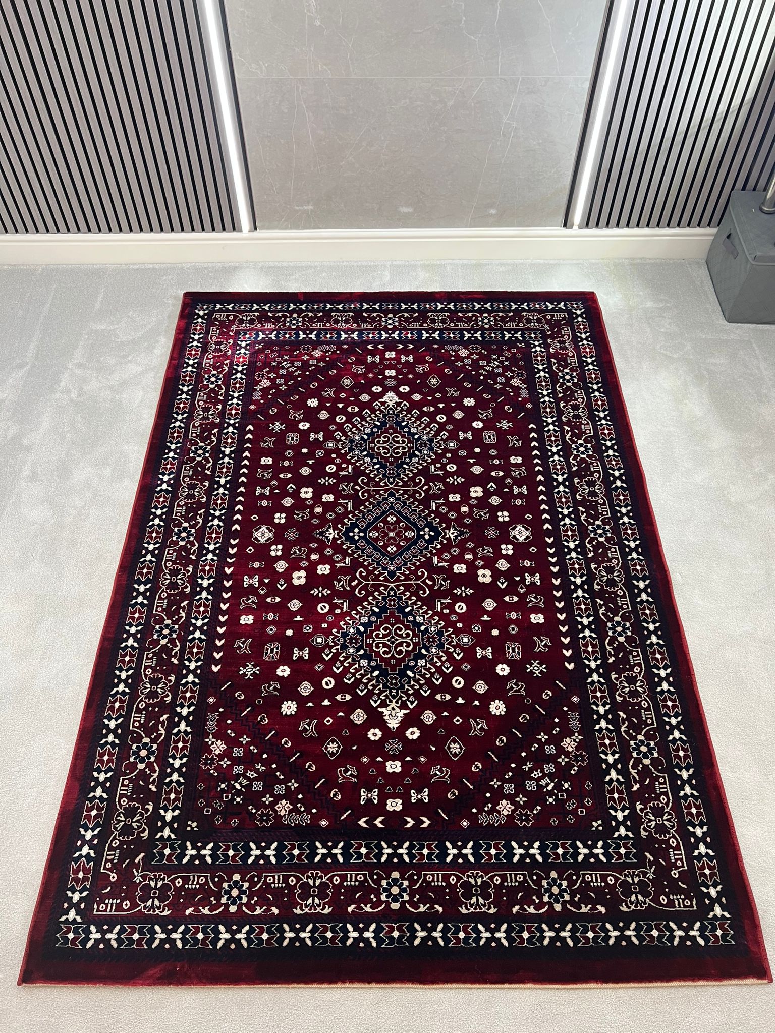 VERA TRADITIONAL PERSIAN-STYLE AREA RUG - MAROON & NAVY BLUE -1255